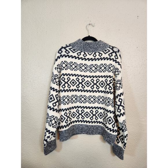 A New Day Cheers Women's Black White Crew Neck Pullover Sweater Size Medium - Picture 2 of 7